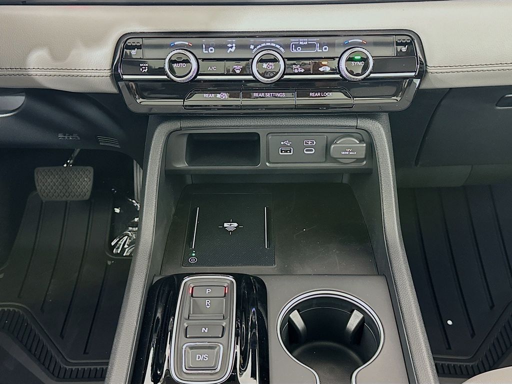 2025 Honda Pilot Touring - Photo 26