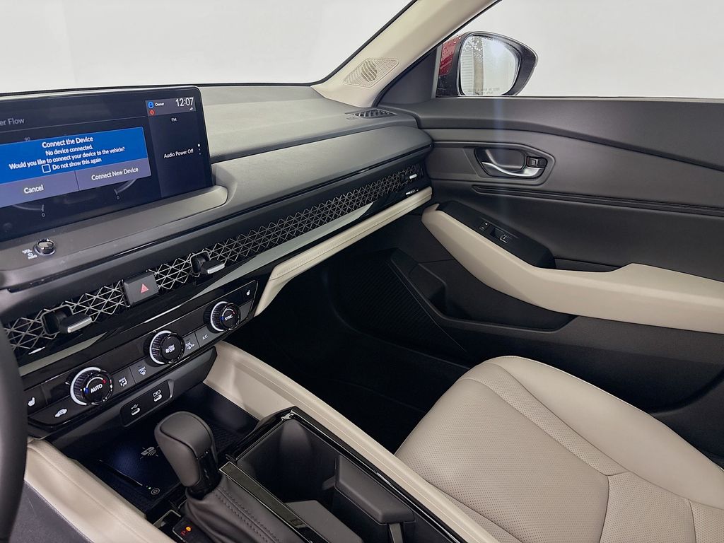 2026 Honda Accord Hybrid EX-L - Photo 13