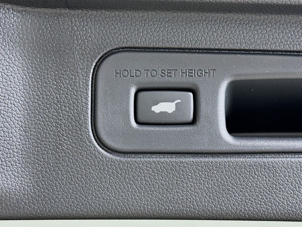 2025 Honda Pilot Touring - Photo 8