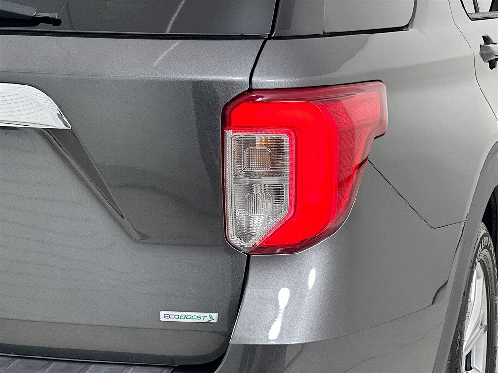 2020 Ford Explorer XLT photo 2