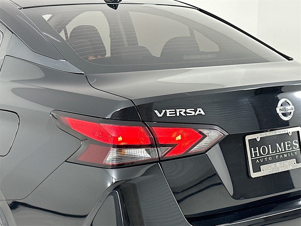 2020 Nissan Versa 1.6 SV photo 2
