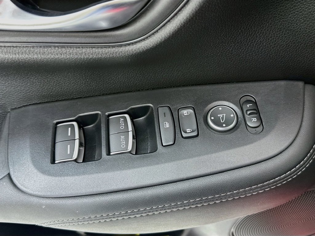 2025 Honda HR-V EX-L - Photo 10