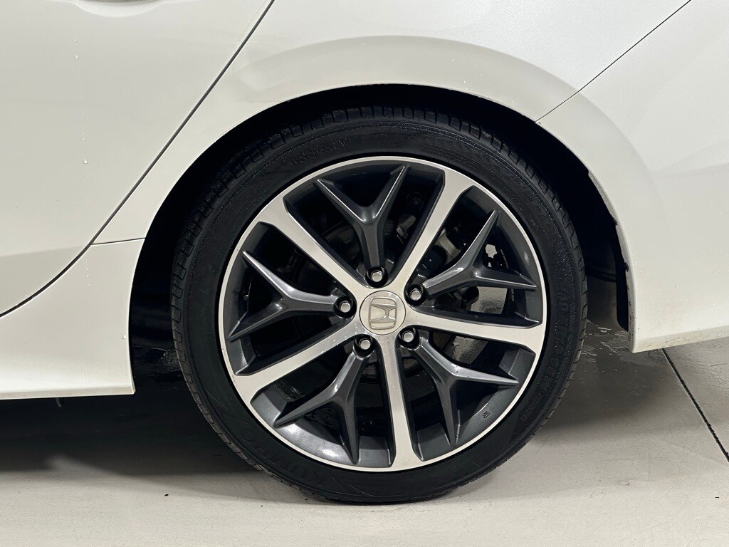 2024 Honda Civic Touring photo 2