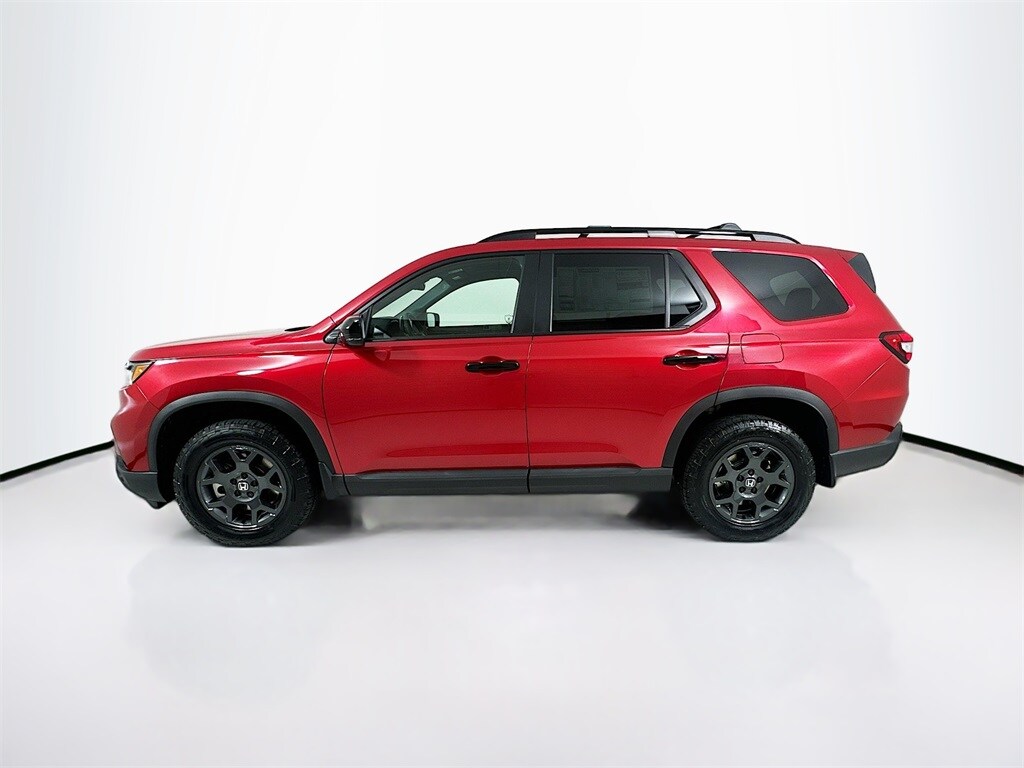 2025 Honda Pilot TrailSport photo 2