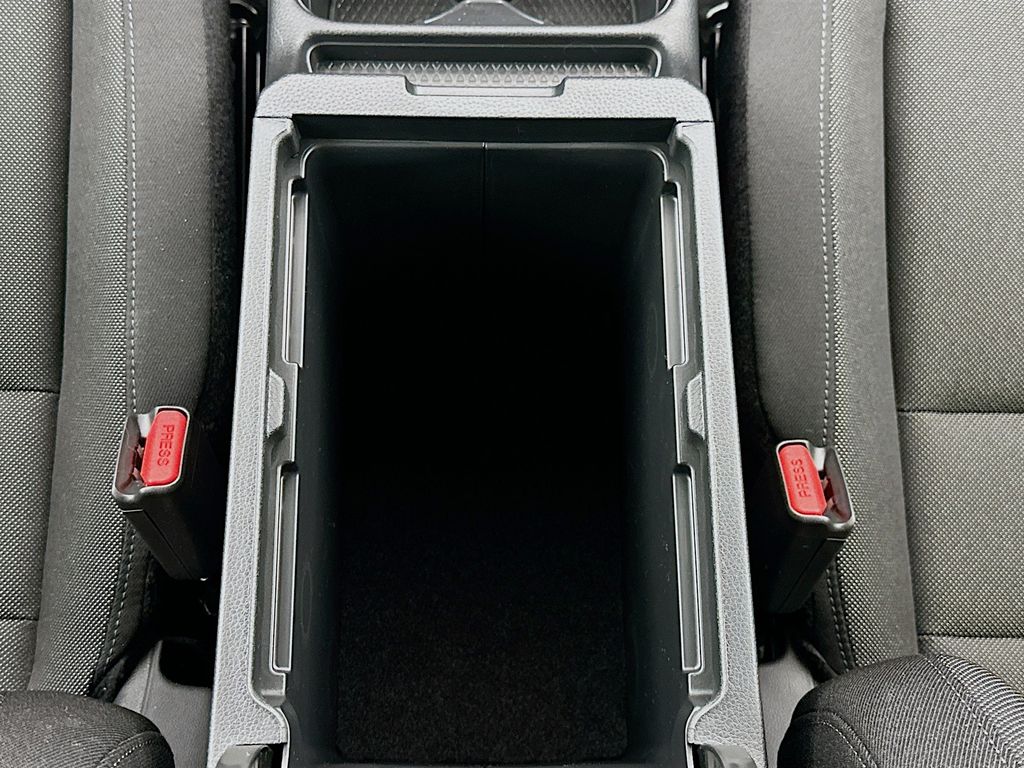 2026 Honda CR-V LX - Photo 16