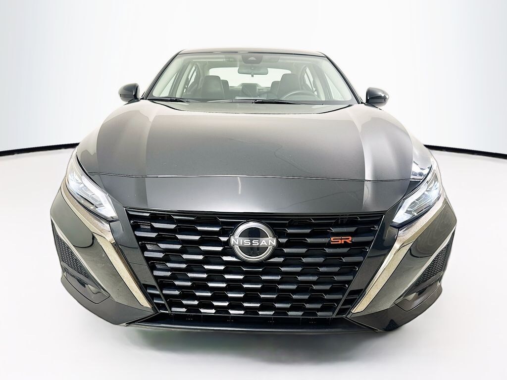 Used 2025 Nissan Altima SR Sedan