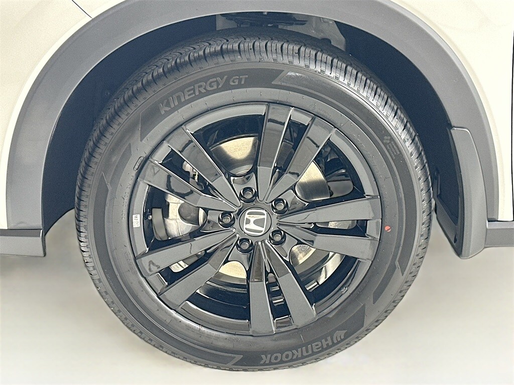 2026 Honda HR-V Sport photo 3