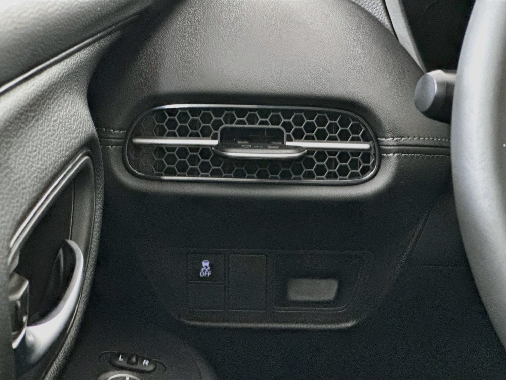 2025 Honda HR-V EX-L - Photo 16