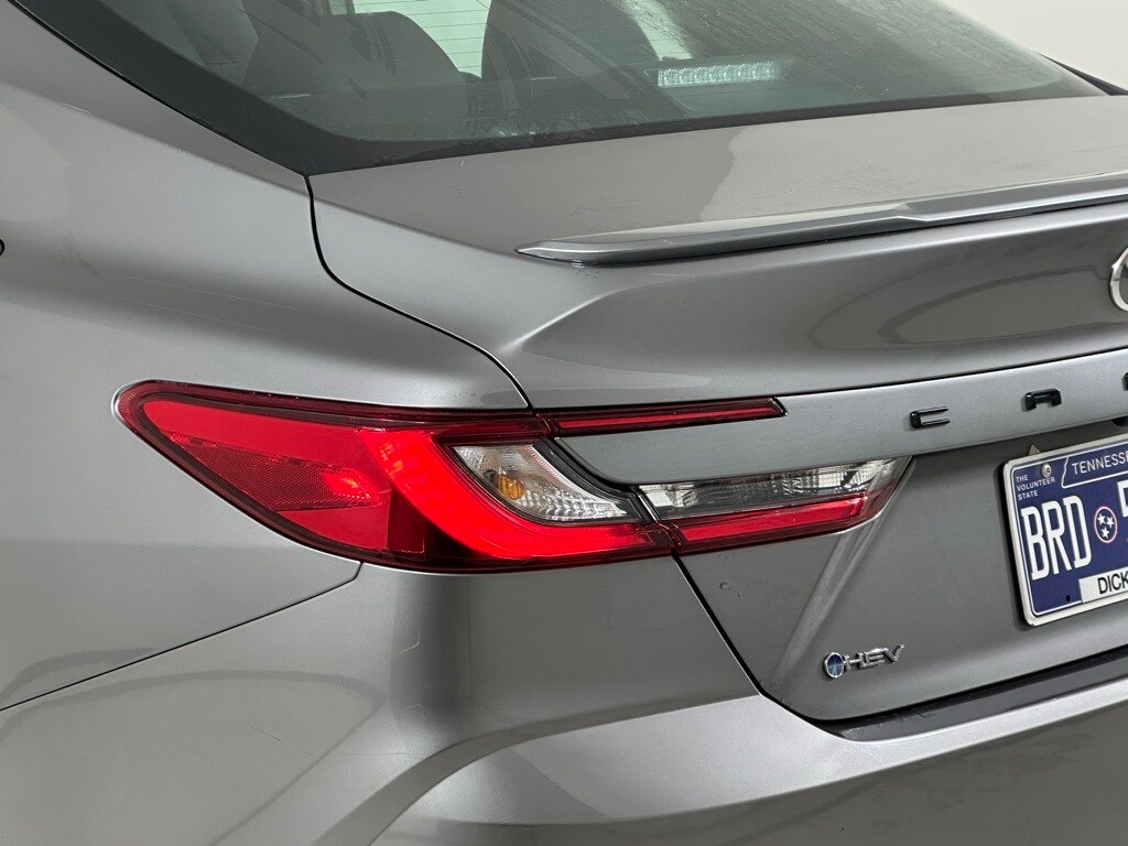 2025 Toyota Camry SE photo 2