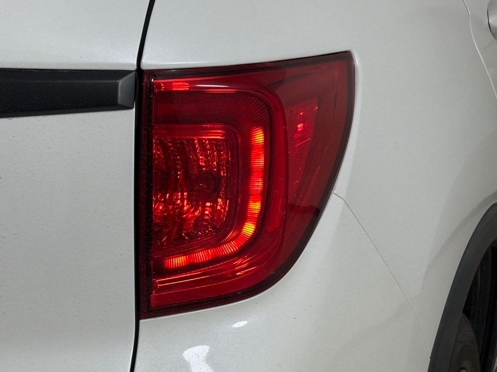 Used 2022 Honda Passport EX-L FWD SUV