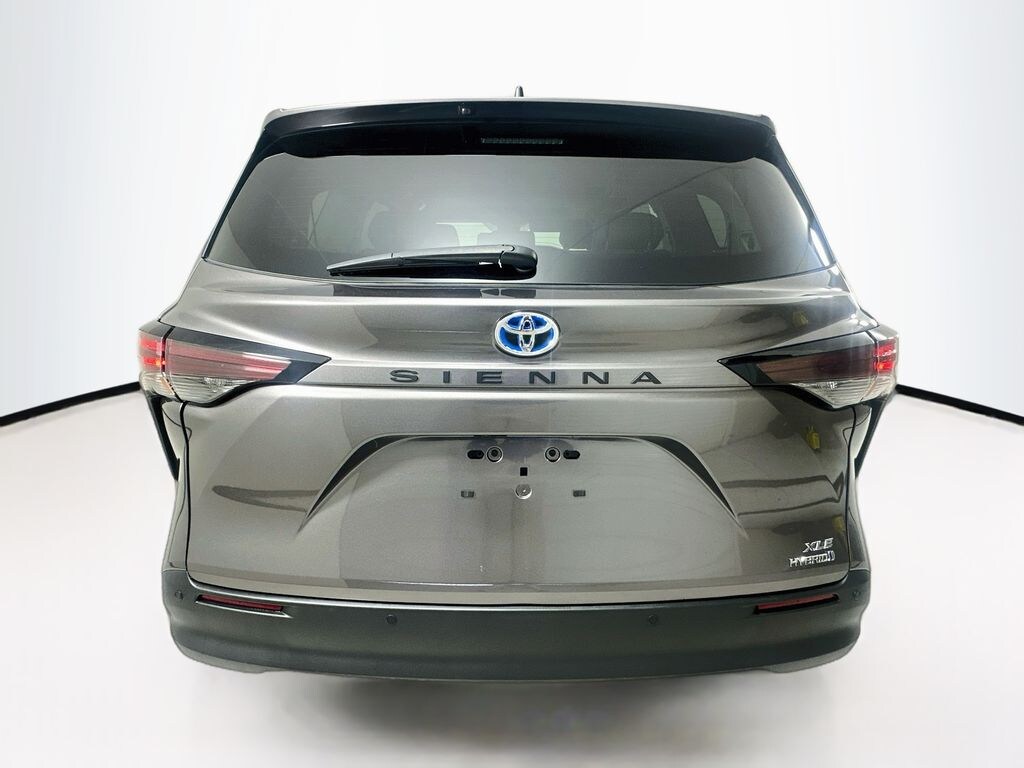 Used 2023 Toyota Sienna XLE 8 Passenger Van Passenger Van