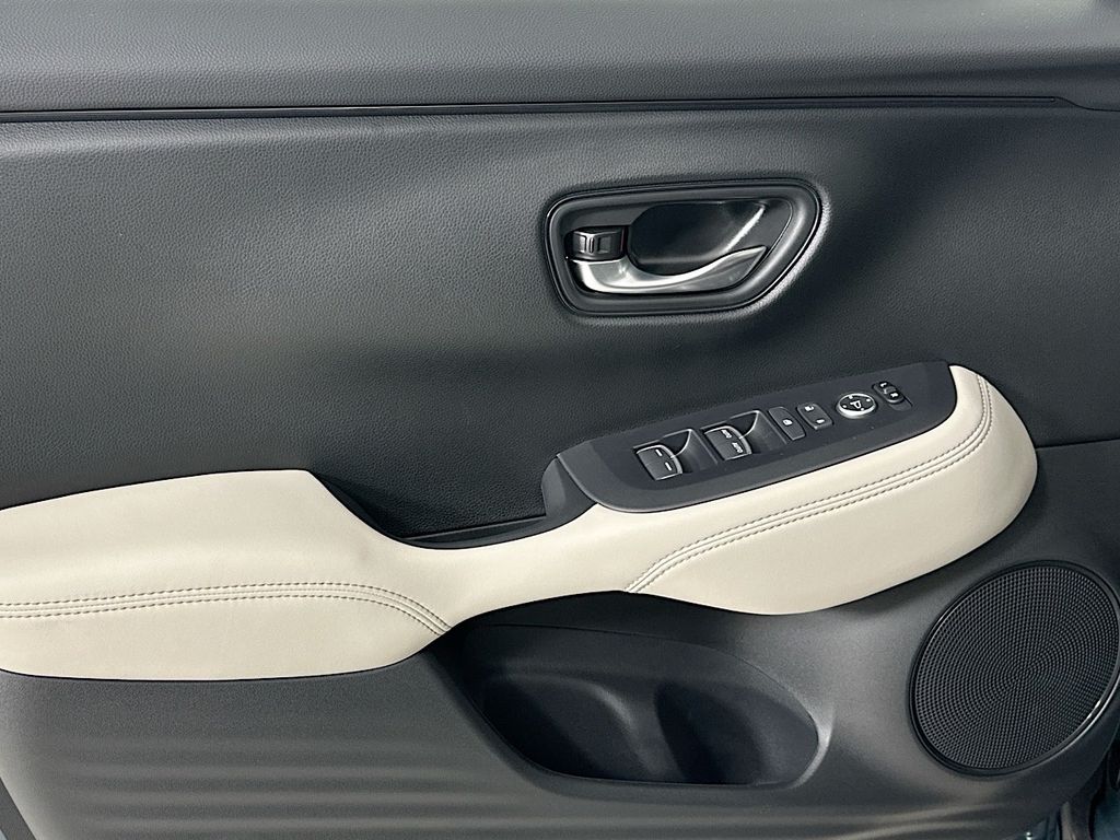 2027 Honda HR-V EX-L - Photo 18