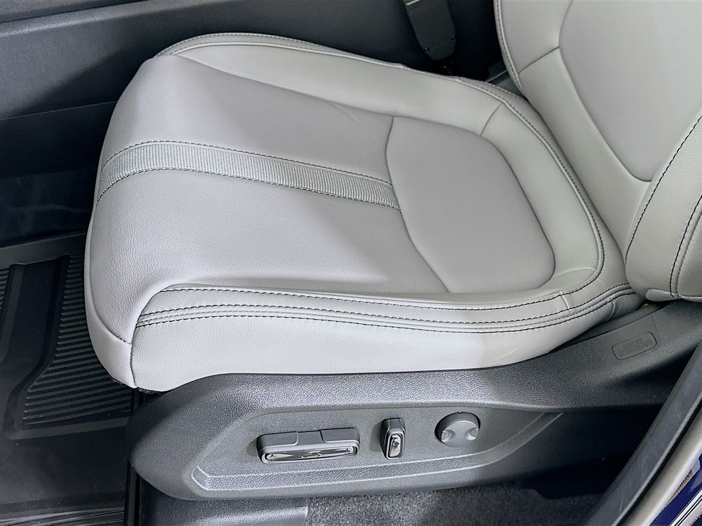 2025 Honda Pilot Touring - Photo 12