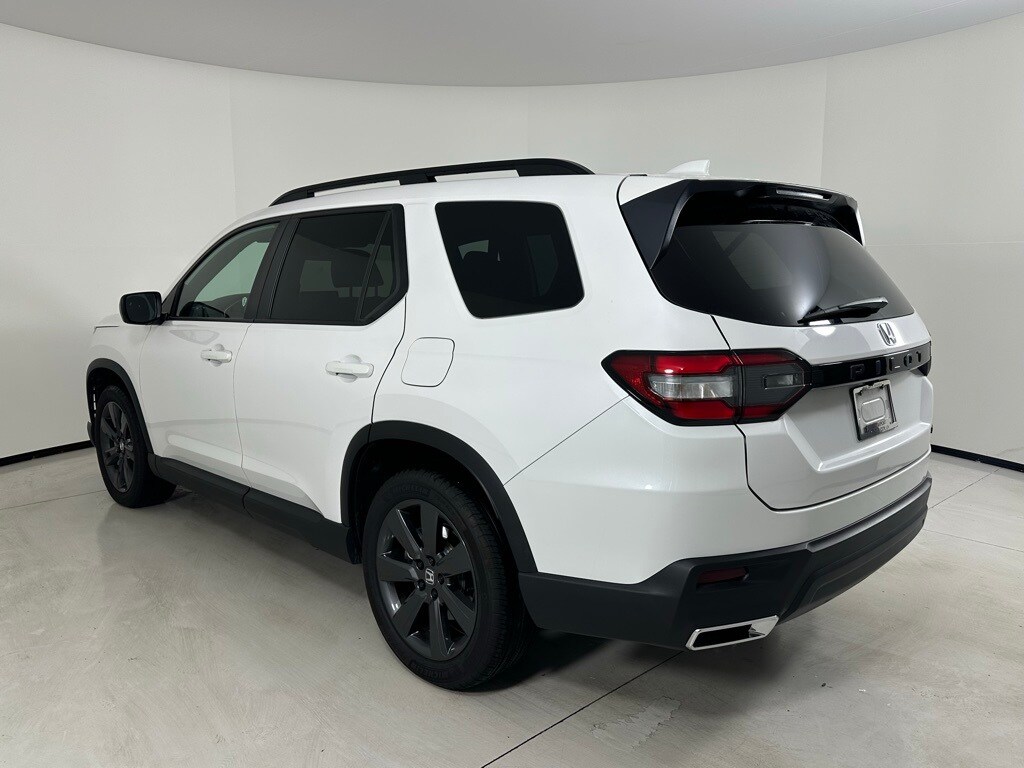 2025 Honda Pilot Sport photo 2