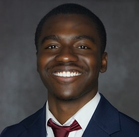 Staff member Ja'Siah Jackson from ID_e9baa1e7f766
