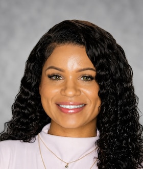 Staff member Brook Rose from ID_e9baa1e7f766