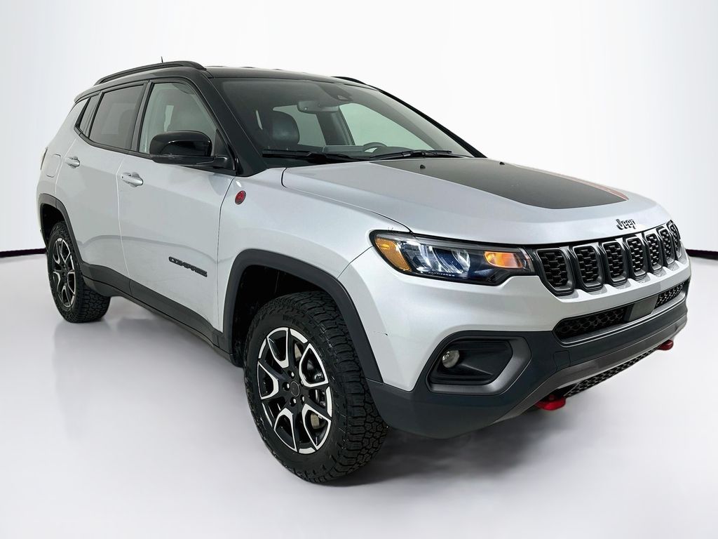 2025 Jeep Compass Trailhawk - Photo 3