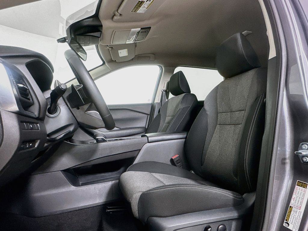2025 Nissan Rogue SV - Photo 9