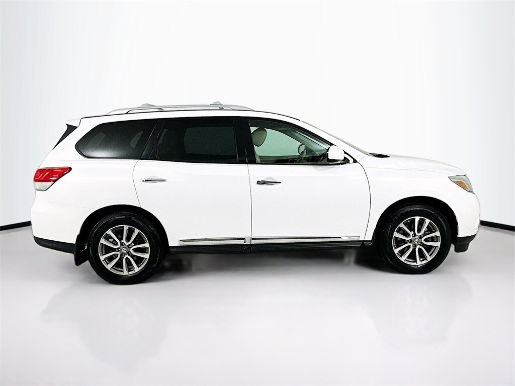 2014 Nissan Pathfinder SL photo 4