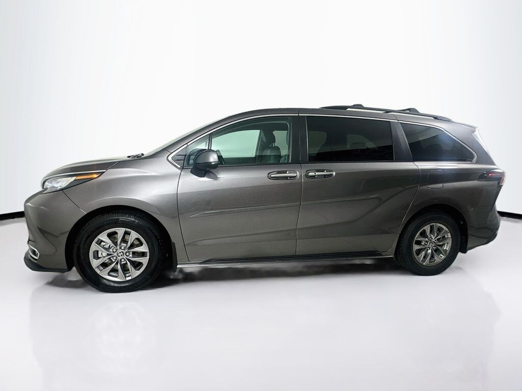 Used 2023 Toyota Sienna XLE 8 Passenger Van Passenger Van