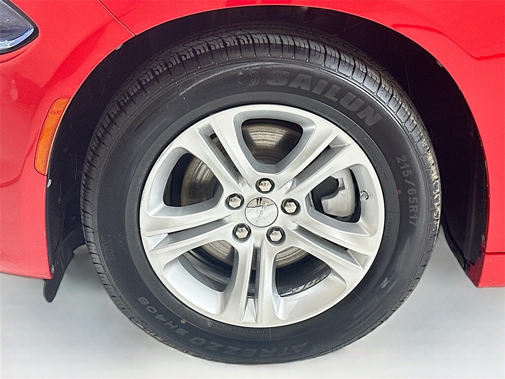 2022 Dodge Charger SXT photo 2