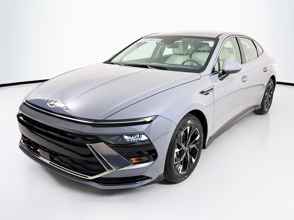 Used 2025 Hyundai Sonata SEL Sedan