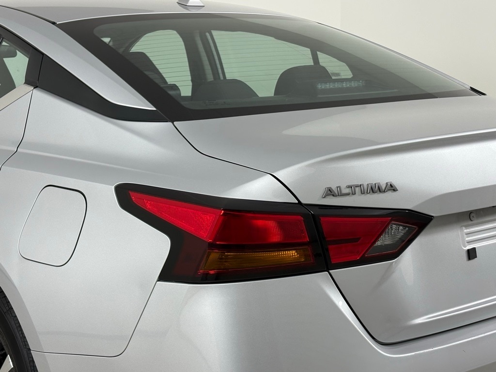 Used 2024 Nissan Altima 2.5 SV Sedan