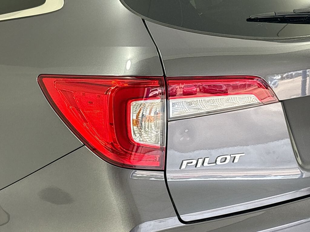 Used 2019 Honda Pilot Elite AWD SUV