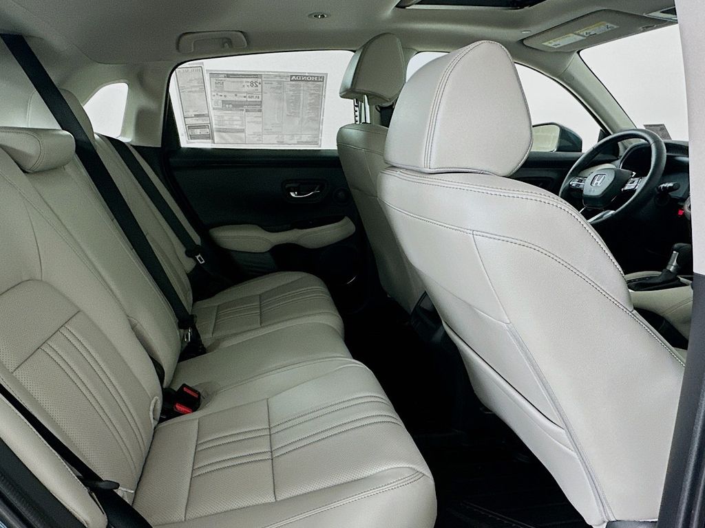 2027 Honda HR-V EX-L - Photo 12