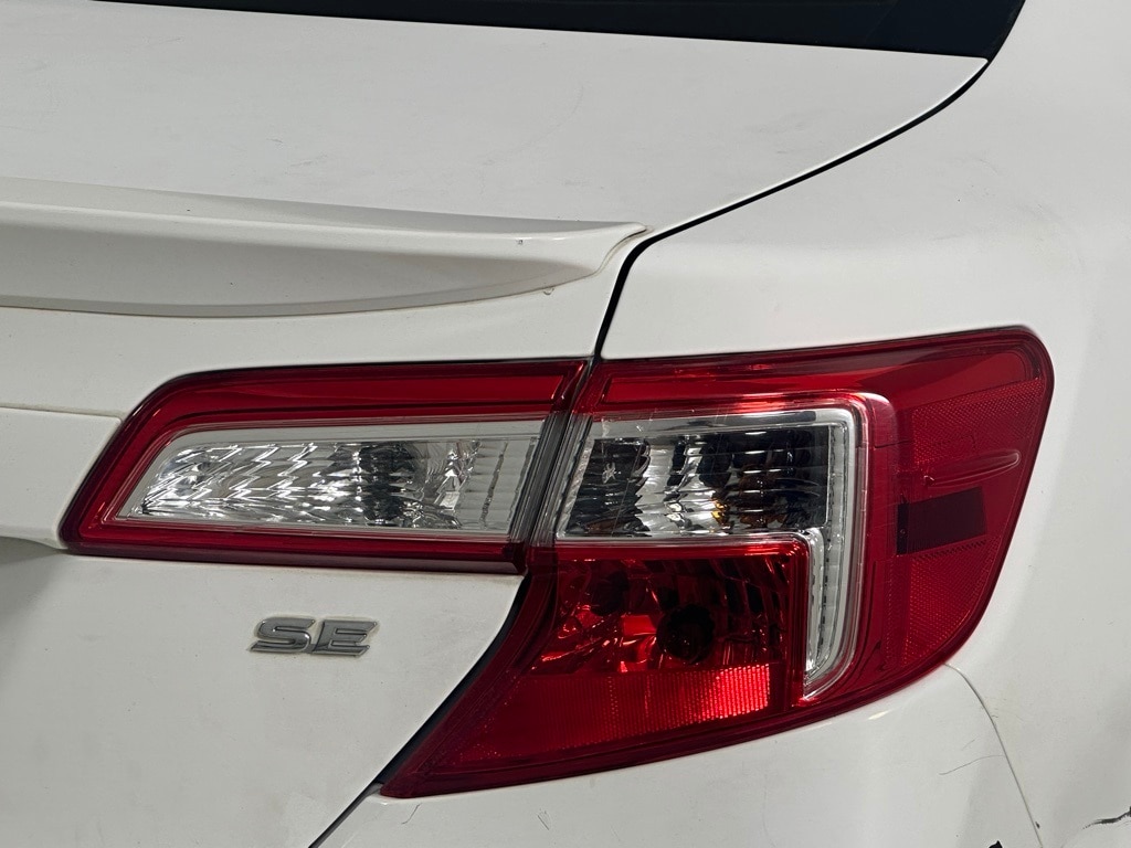 Used 2014 Toyota Camry SE Sedan
