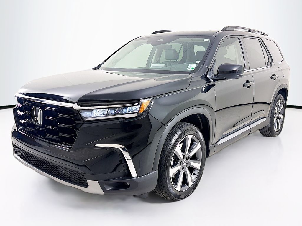 2024 Honda Pilot Touring 2WD's photo