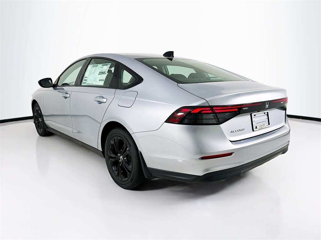 2025 Honda Accord SE photo 3