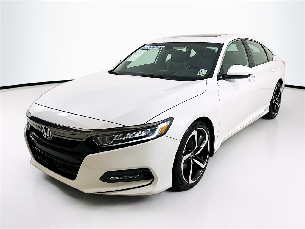 2019 Honda Accord Sport's photo