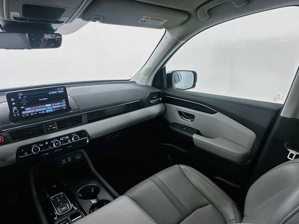 2024 Honda Pilot EX-L - Photo 18