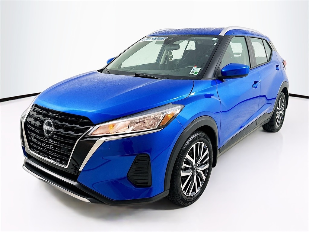 2023 Nissan Kicks SV's photo