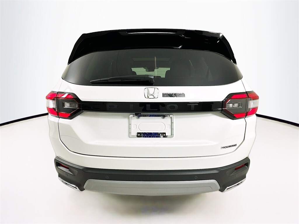 2025 Honda Pilot Touring photo 3