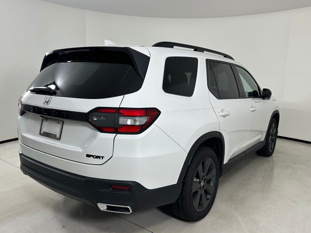 2025 Honda Pilot Sport photo 4