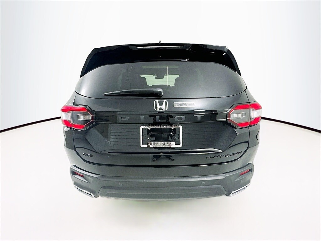 2025 Honda Pilot Black Edition photo 4