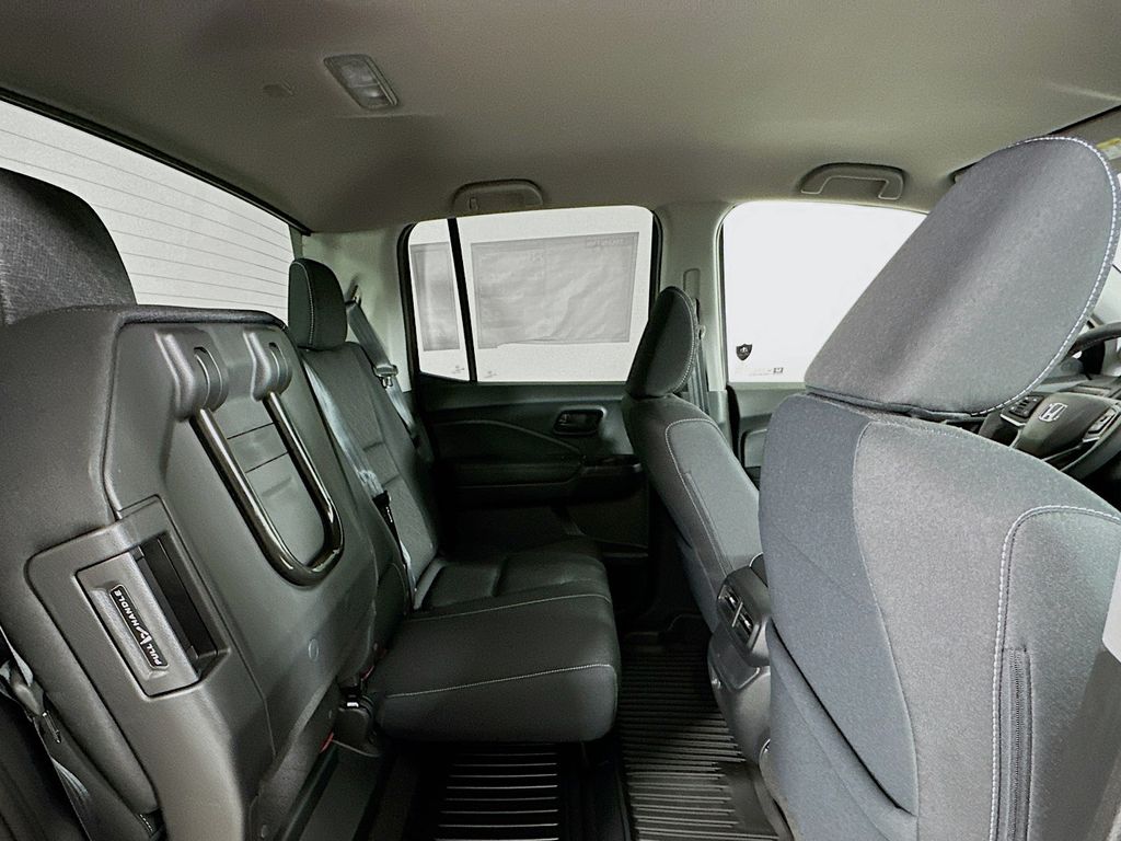 2026 Honda Ridgeline Sport - Photo 37