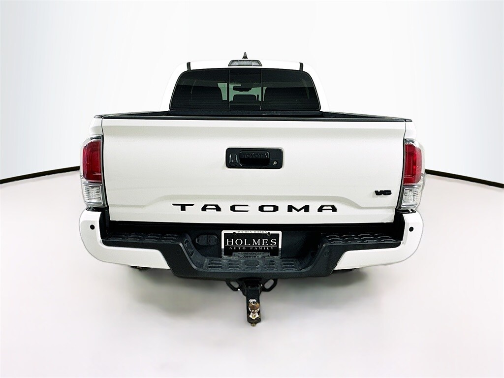 2023 Toyota Tacoma TRD Off-Road V6 photo 2