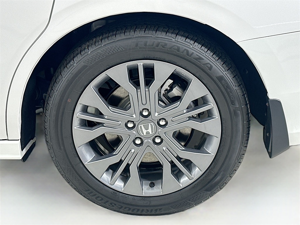 New 2025 Honda Odyssey Touring Van