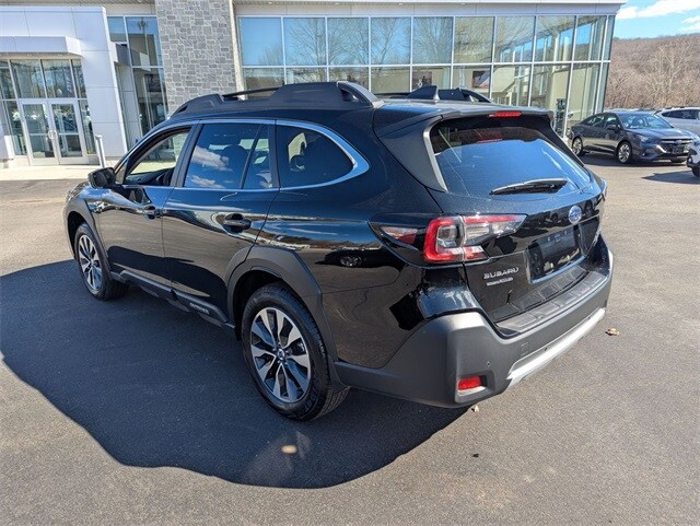2025 Subaru Outback Limited photo 4
