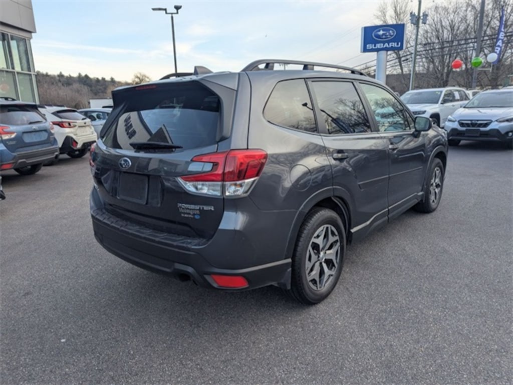 Used 2023 Subaru Forester Premium SUV