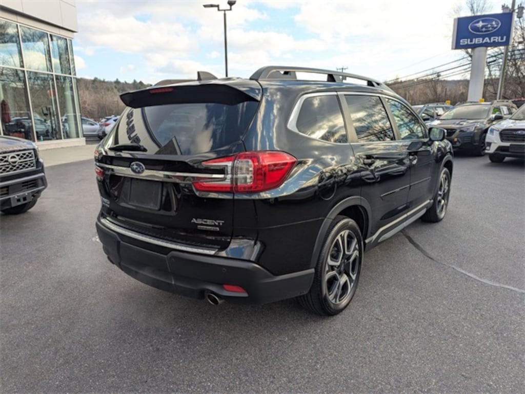 Used 2023 Subaru Ascent Limited SUV