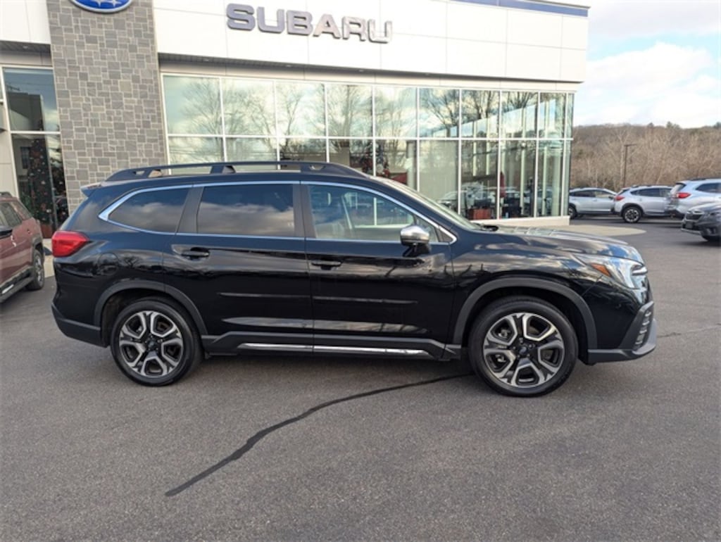 Used 2023 Subaru Ascent Limited SUV