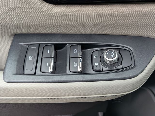 2025 Subaru Forester Limited - Photo 12