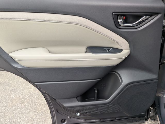 2025 Subaru Forester Limited - Photo 29
