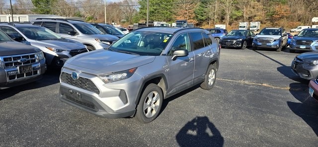 2021 Toyota RAV4 LE's photo