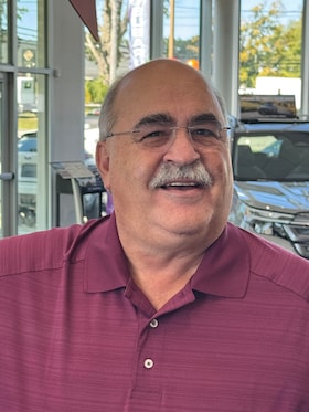 Staff member Paul Holden from ID_d7164f6e6277