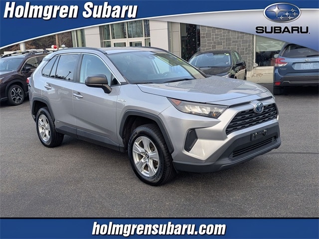 2021 Toyota RAV4 LE's photo